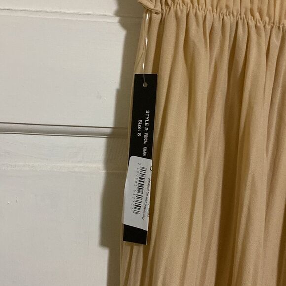 New Cream pleated pants - Picture 4 of 4